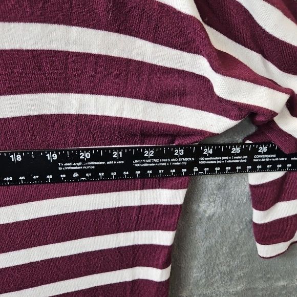MIX Women's  XL Top Burgandy Stripe Top rayon blend - Picture 4 of 8